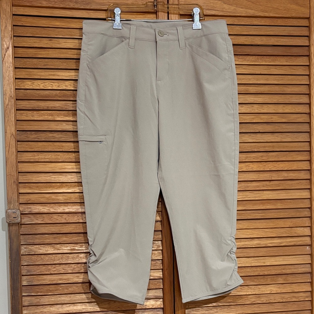 Eddie Bauer Women's Beige Capris